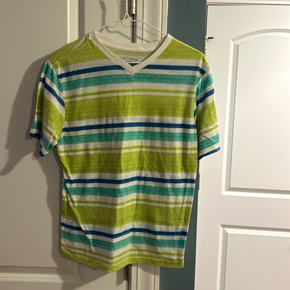 Large Red Camel Short Sleeve Shirt. Super Soft.